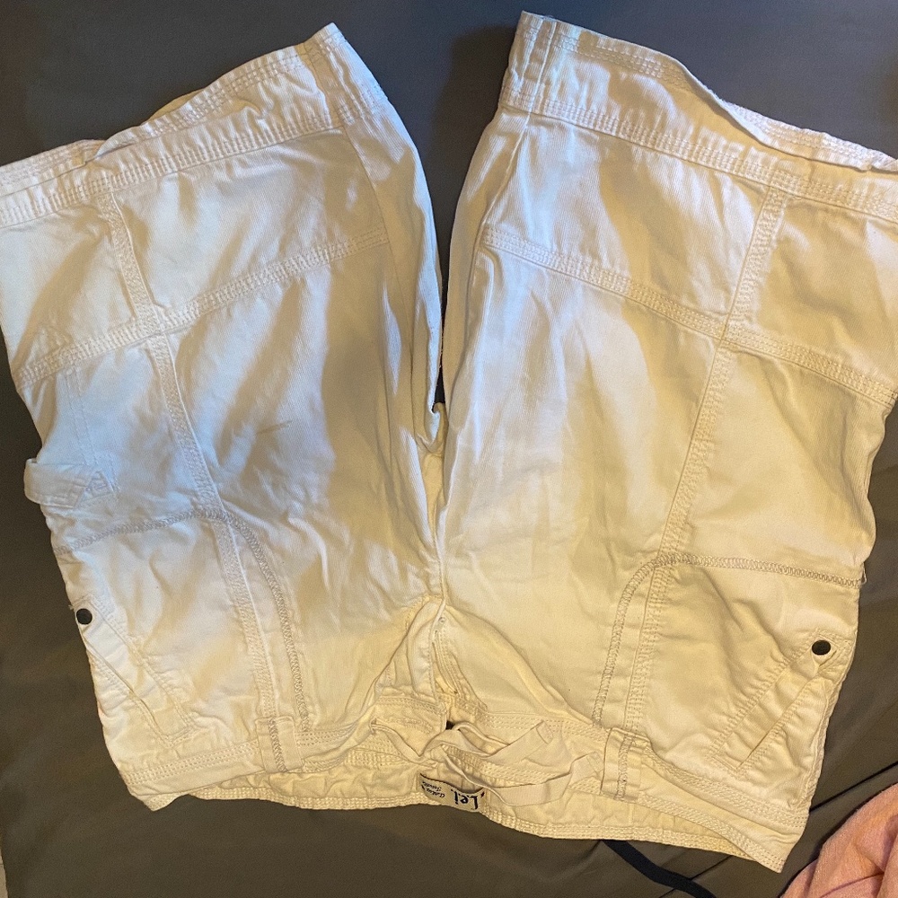 Woman’s white Bermuda shorts